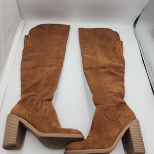 DV Women's faux suede BROWN KNEE HIGH boots size 6